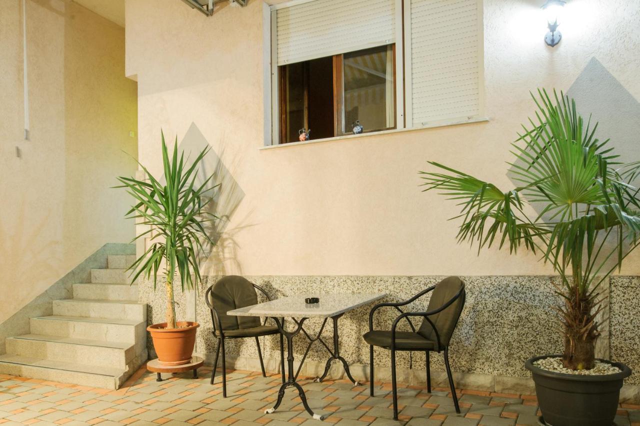 Studio Apartments Kim - Dilberovic Mostar Esterno foto