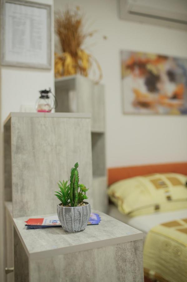 Studio Apartments Kim - Dilberovic Mostar Esterno foto